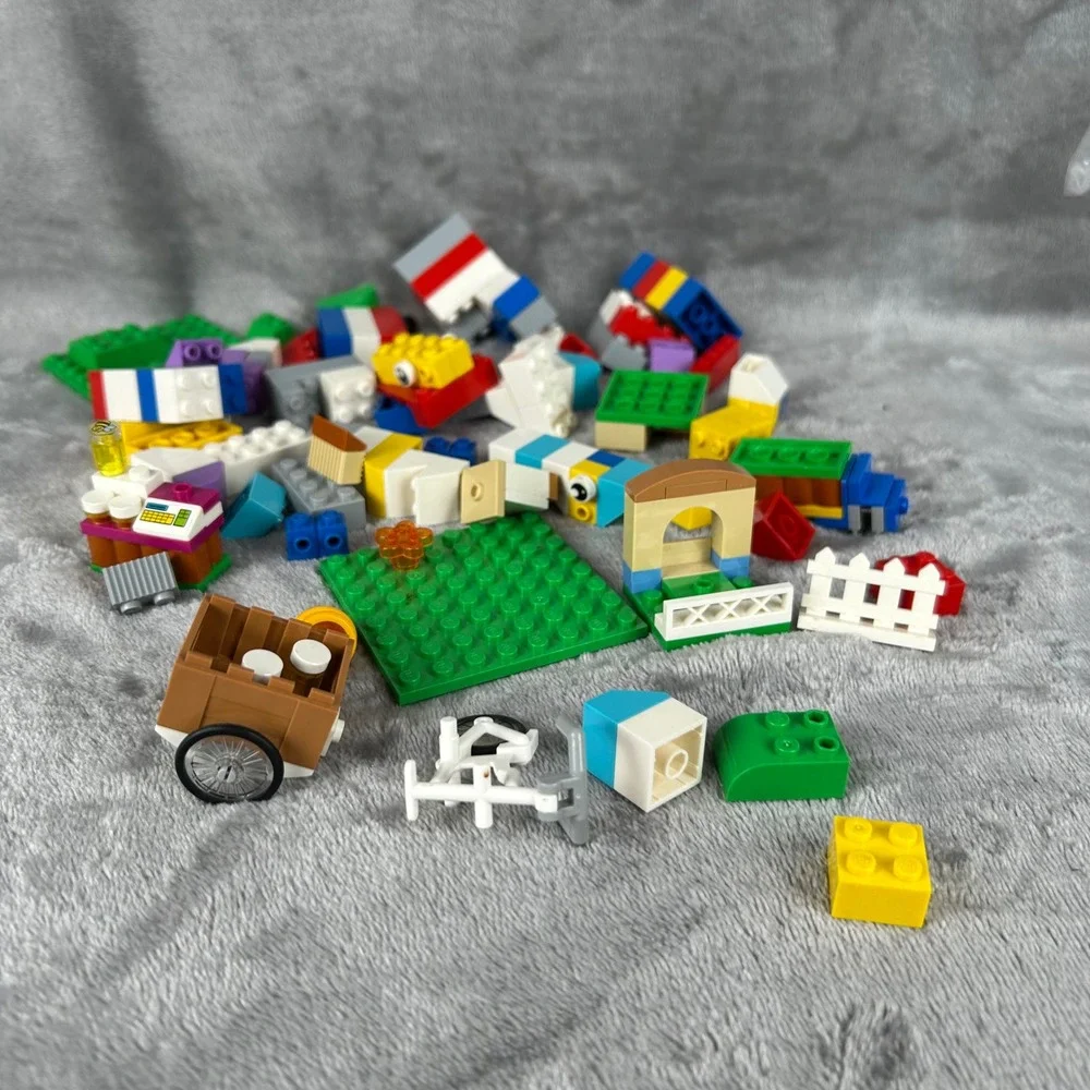 Vintage LEGO Lot Mixed Bricks Baseplates Bicycle Cart Picket Fence Pieces